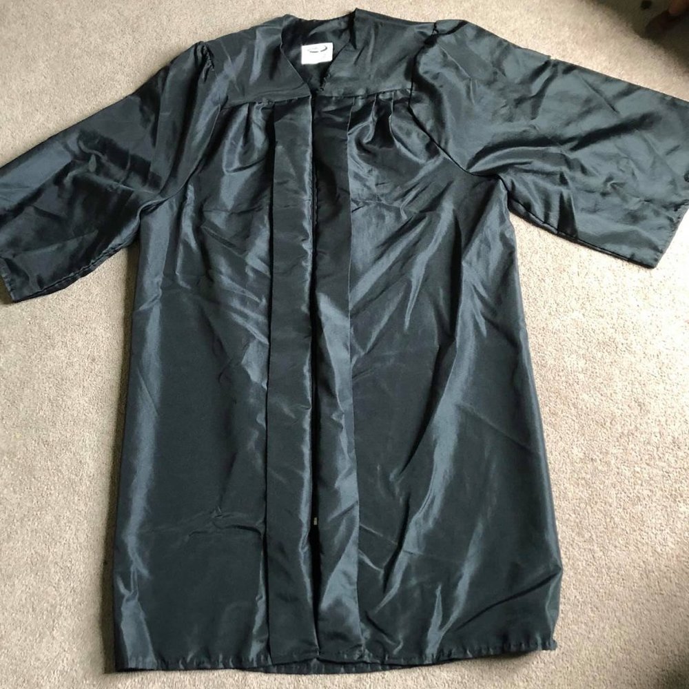 Josten's Graduation Gown